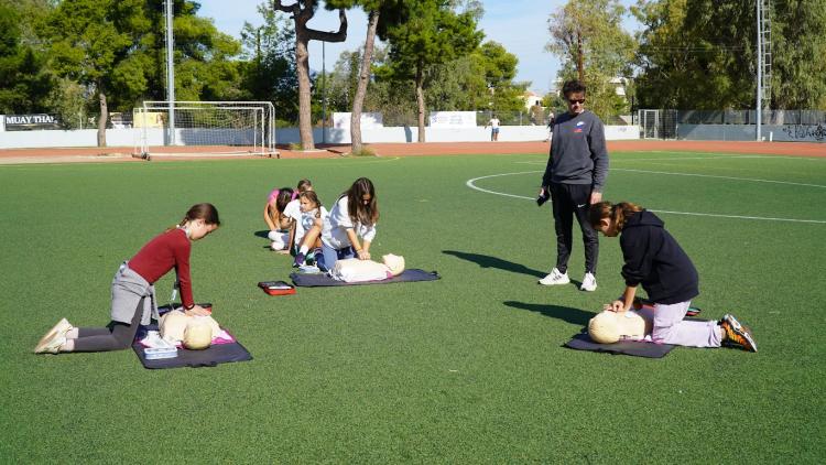 13 octobre, Journée nationale de la résilience : les élèves du LFHED s’initient au massage cardiaque !